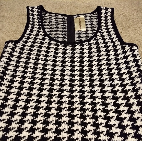 ✴️ Jennifer RobertsHoundstooth Dress - Picture 5 of 6